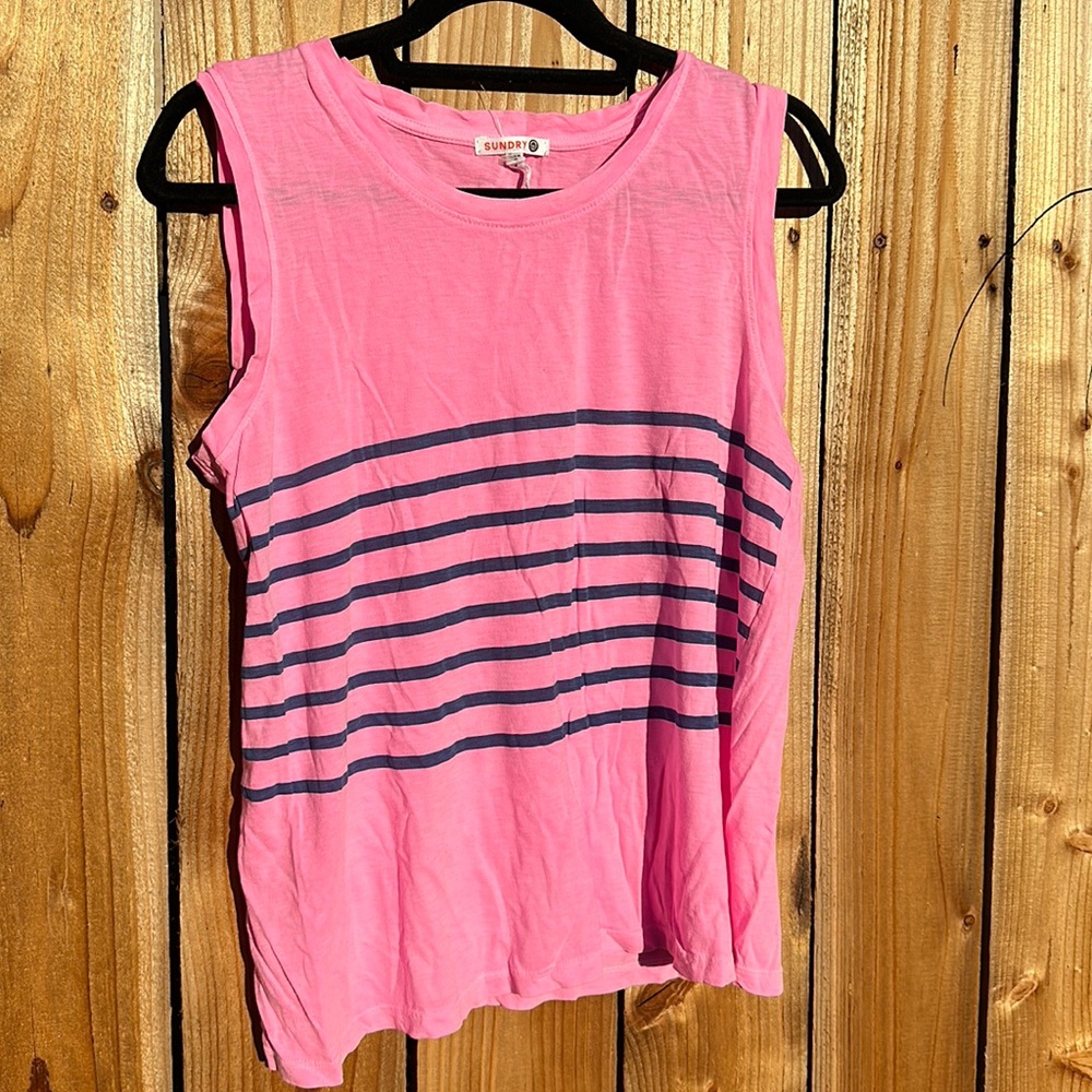 Never worn Sundry tank